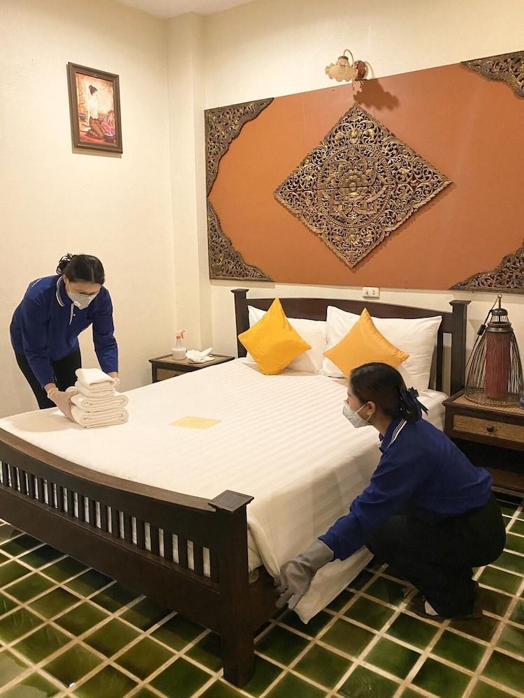 Cm Night Bazaar Boutique Hotel โรงแรม ซี เอ็ม ไนท์บาซาร์ บูทีค - Sha Plus Certified Чиангмай Экстерьер фото